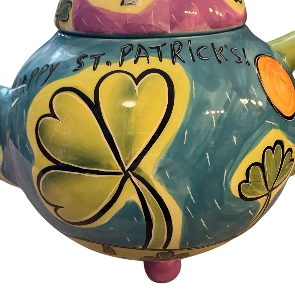 Studio Designworks Clover Teapot 8x12